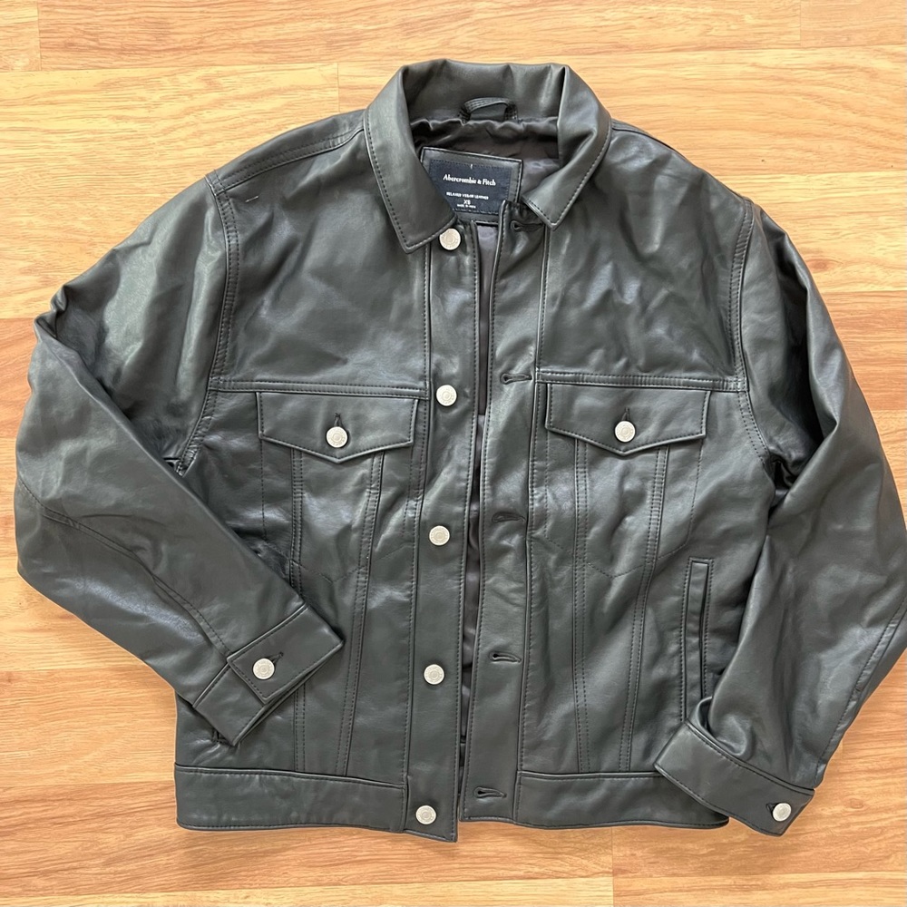 abercrombie vegan leather shirt jacket size XS